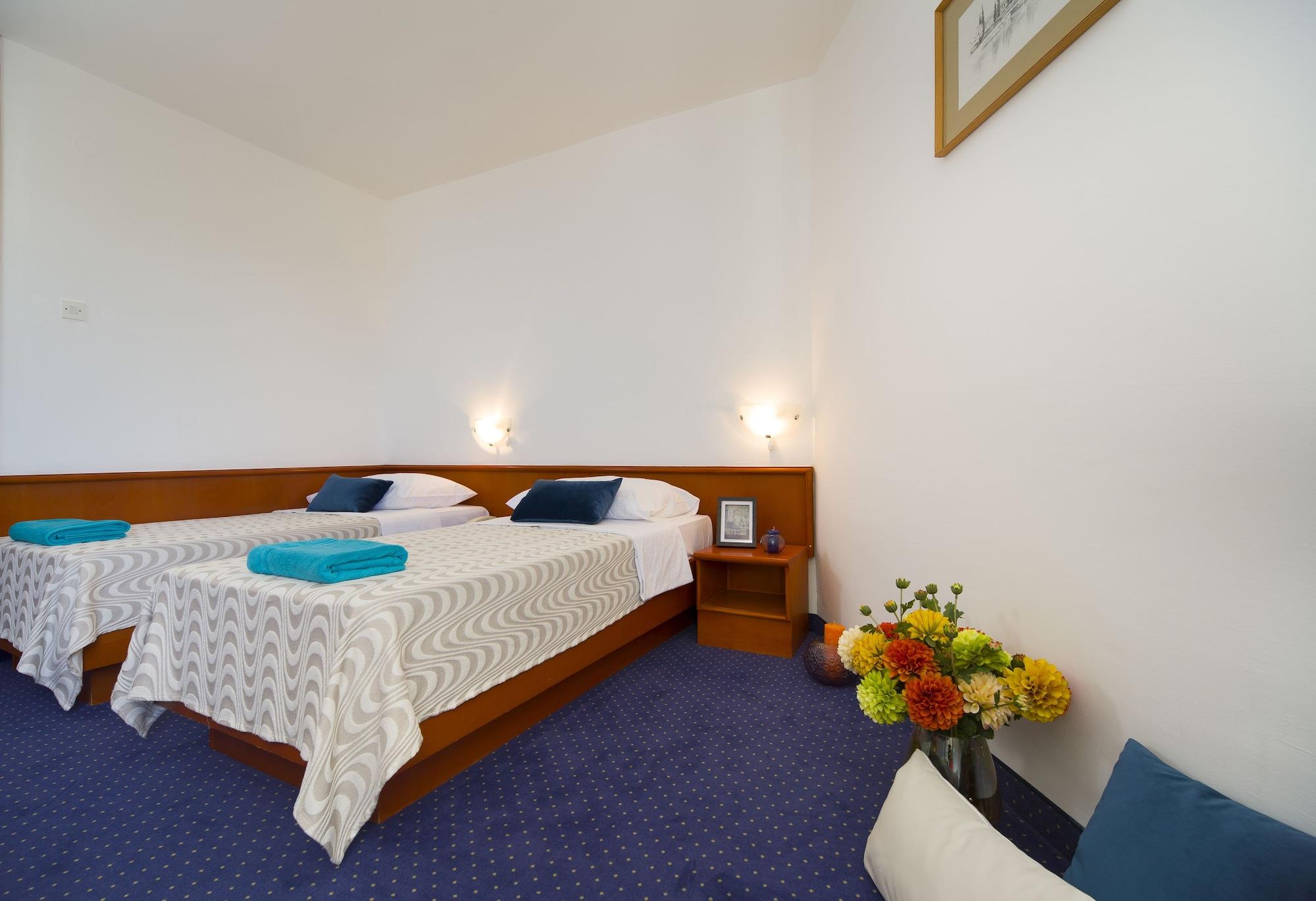 Hotel Laguna غراداك المظهر الخارجي الصورة