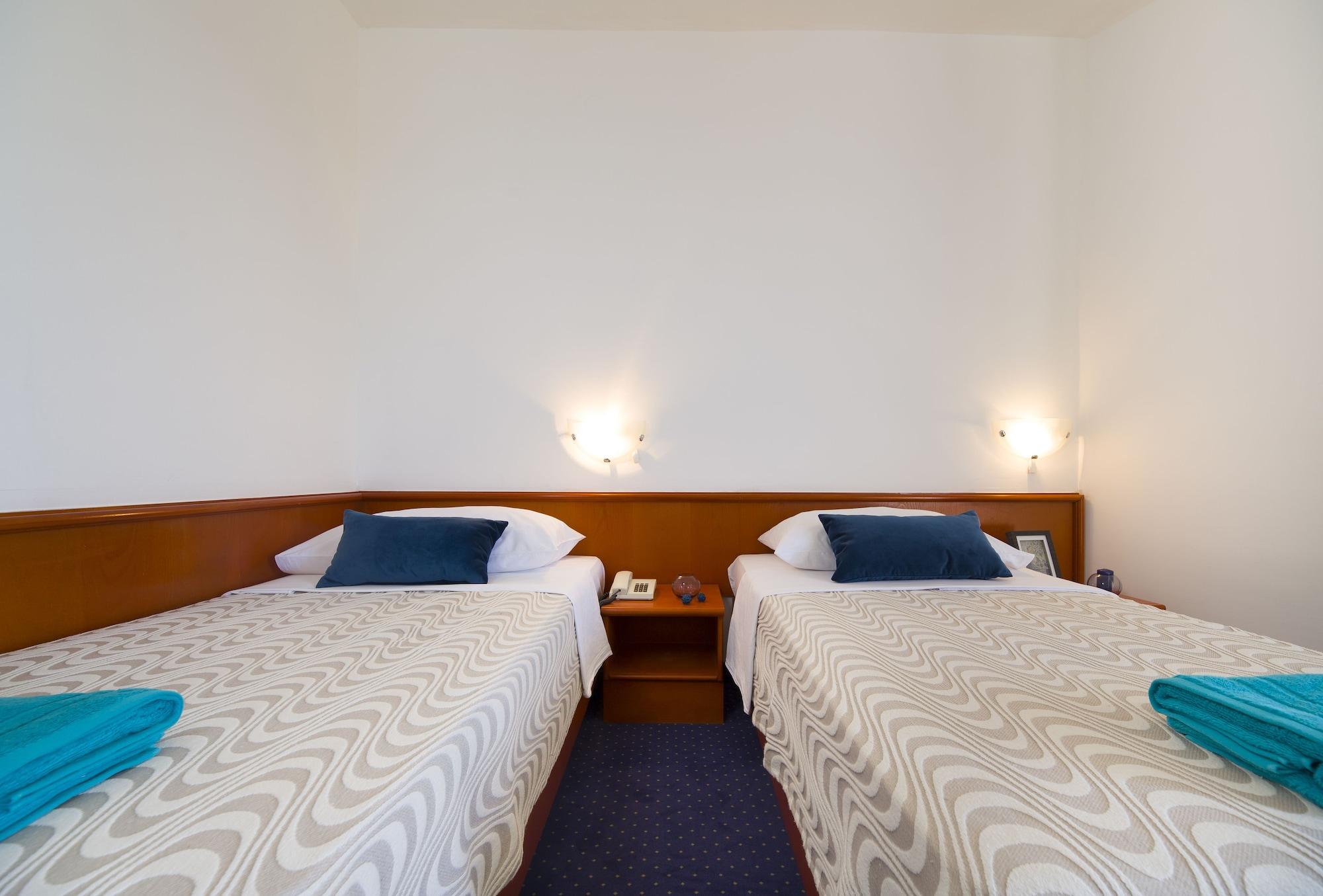 Hotel Laguna غراداك المظهر الخارجي الصورة