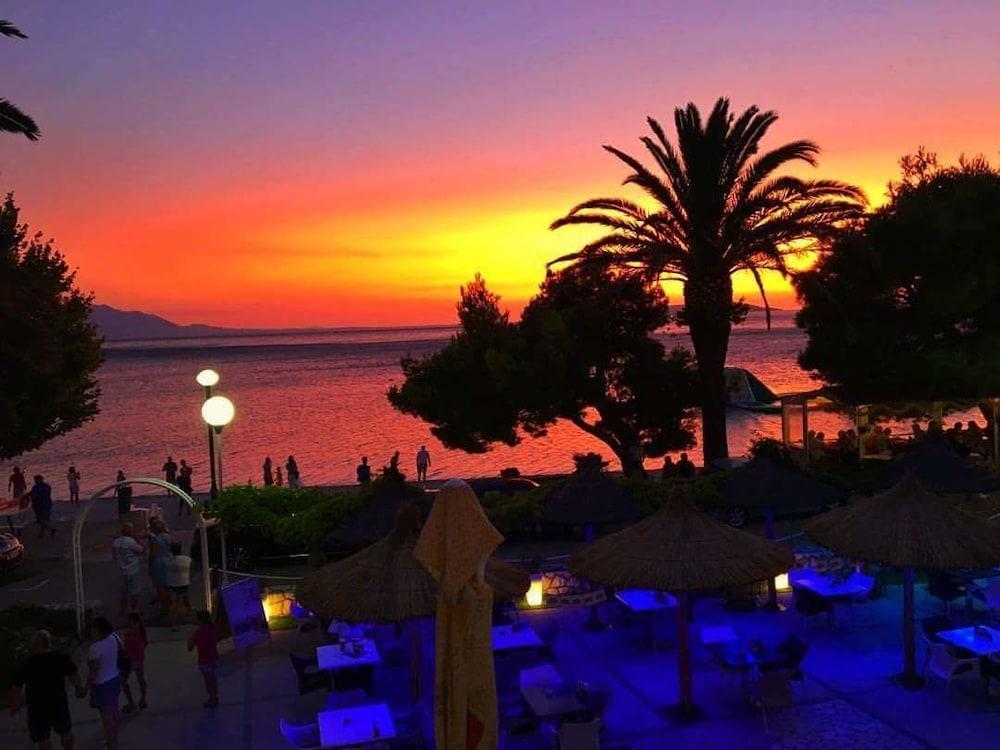 Hotel Laguna غراداك المظهر الخارجي الصورة