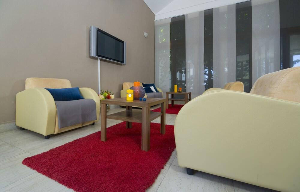 Hotel Laguna غراداك المظهر الخارجي الصورة