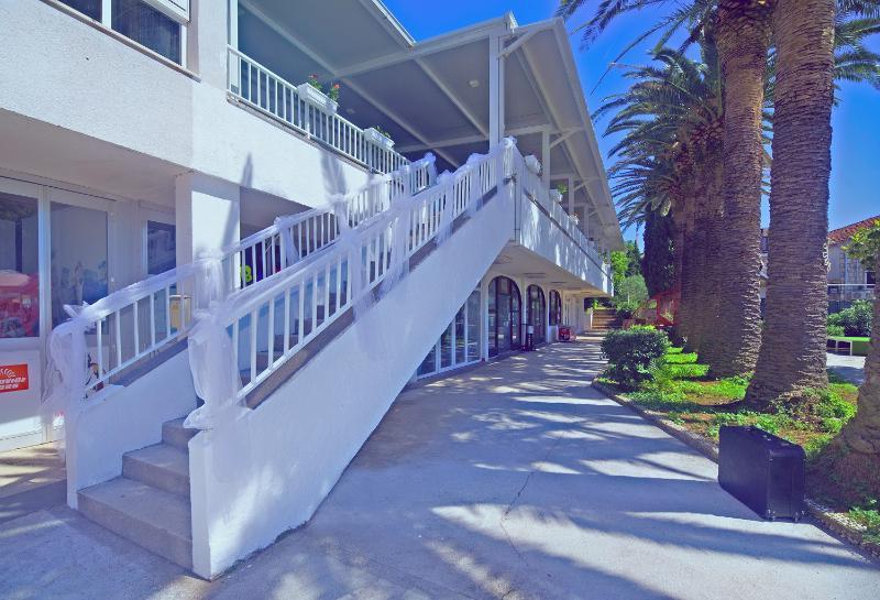 Hotel Laguna غراداك المظهر الخارجي الصورة